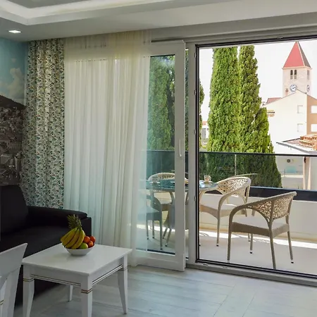 Jakov Ii Apartment Promajna