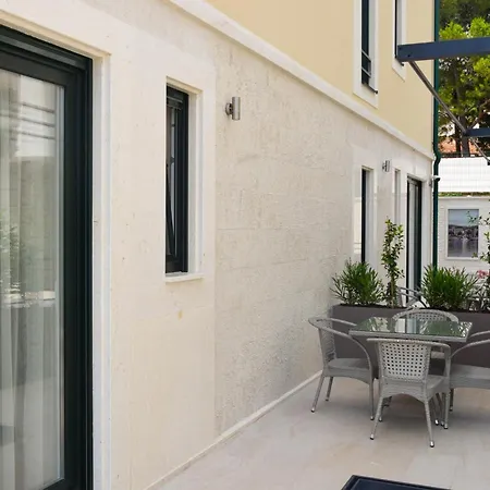 Jakov Ii Apartman *